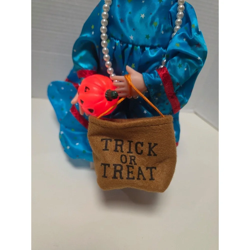vintage Halloween themed doll Animated light up pumpkin jack‎ o'lantern